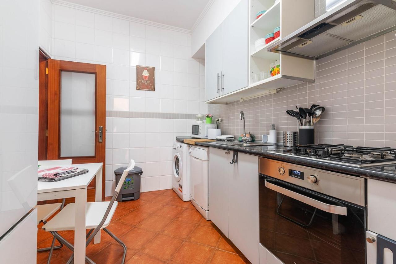 Alm- Spacious. Sunny. Patio. Quiet Area. Fast Wifi Lissabon Exterior foto