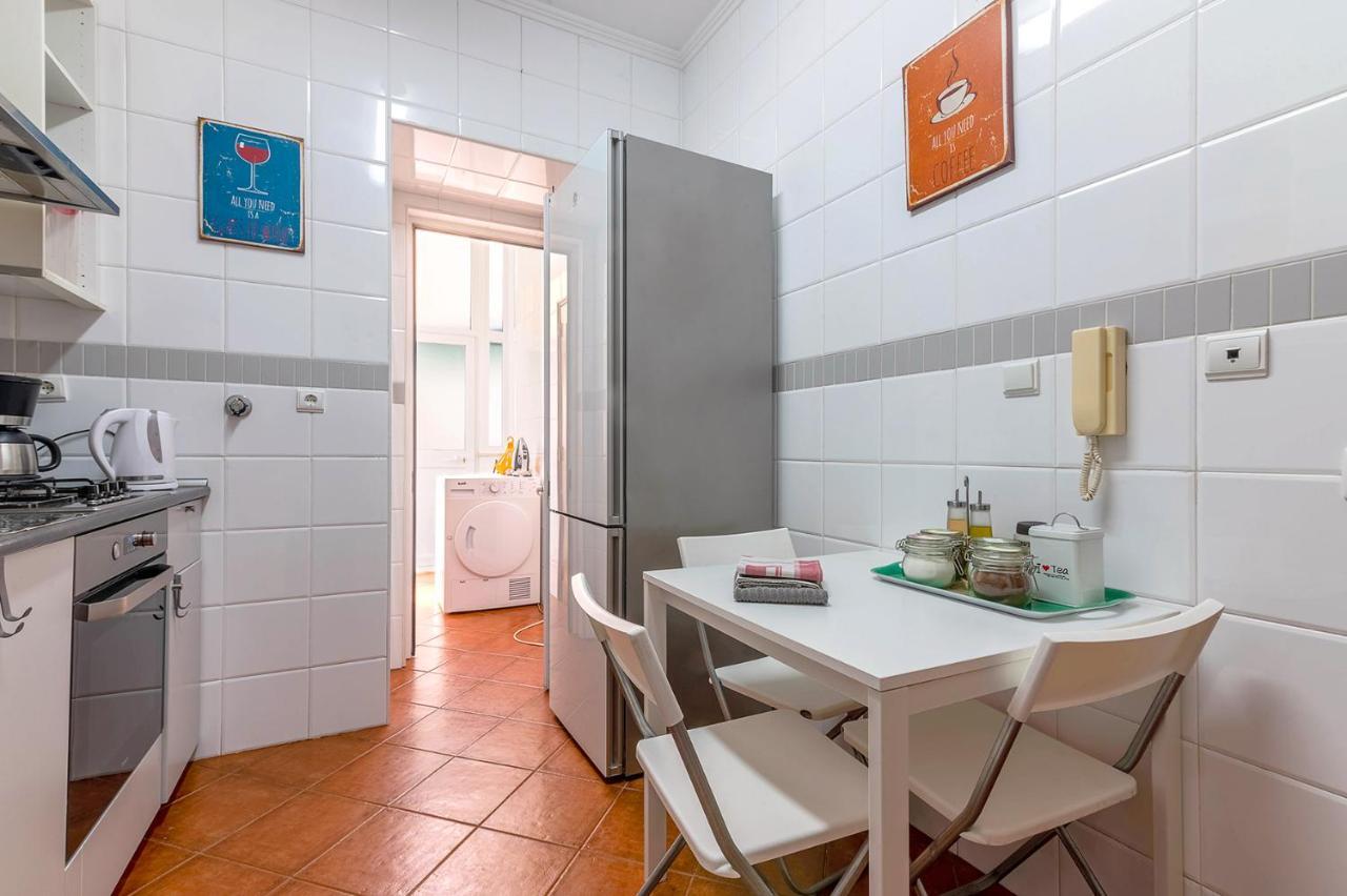 Alm- Spacious. Sunny. Patio. Quiet Area. Fast Wifi Lissabon Exterior foto